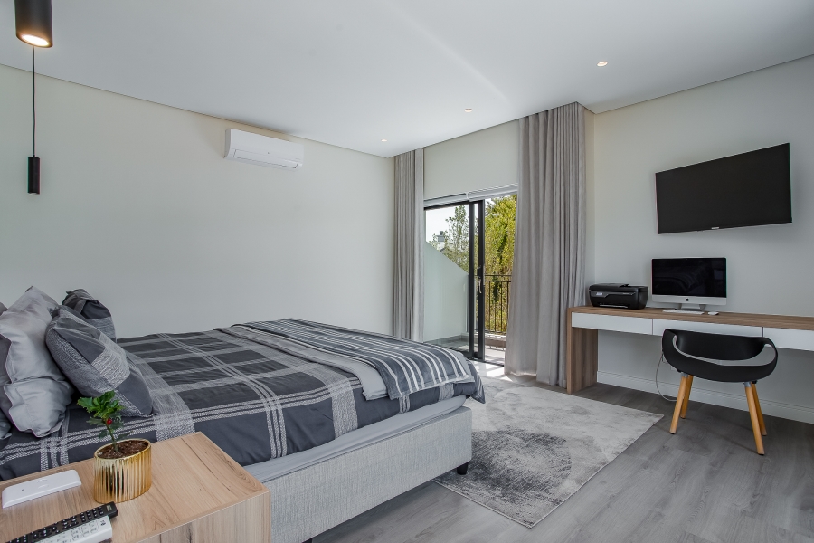 6 Bedroom Property for Sale in Pearl Valley at Val de Vie Western Cape